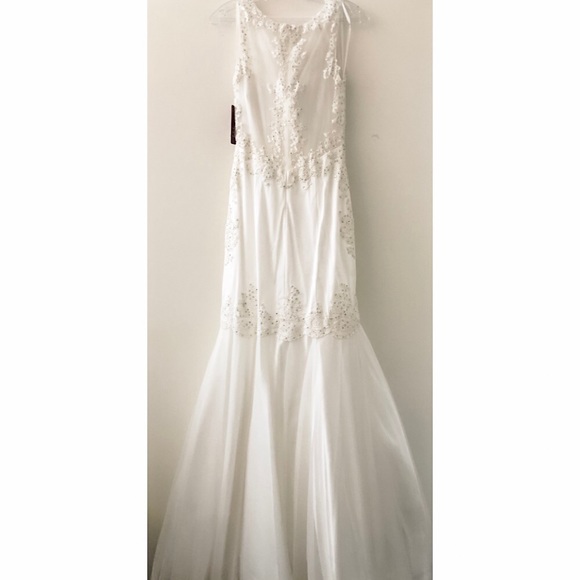 Lucci Lu 97086 White Prom/Wedding Dress - Picture 4 of 5